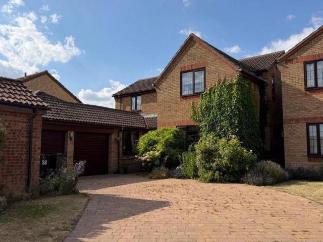 4 bedroom detached house for sale