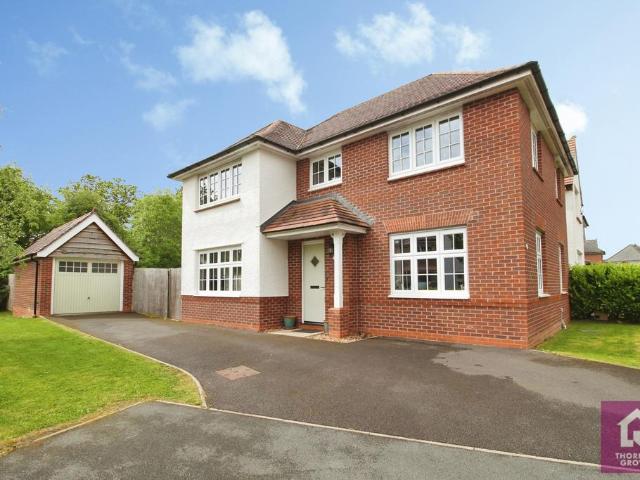 4 bedroom detached house for sale