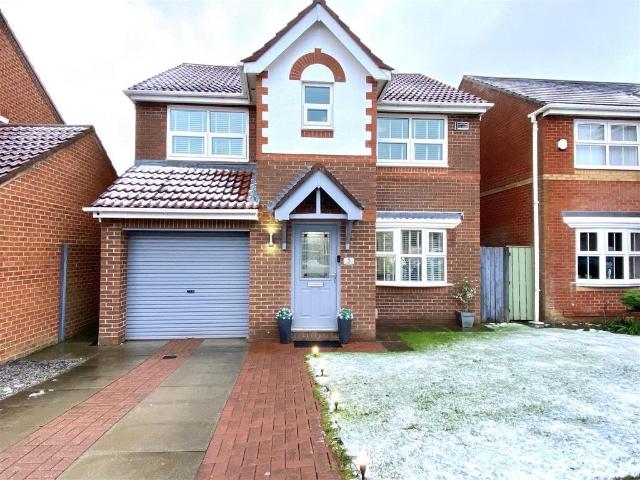 4 bedroom detached house for sale