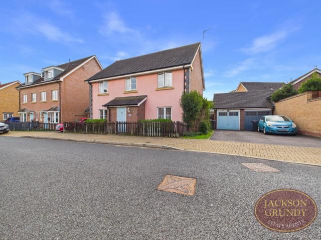 4 bedroom detached house for sale
