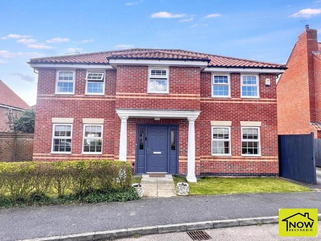 4 bedroom detached house for sale