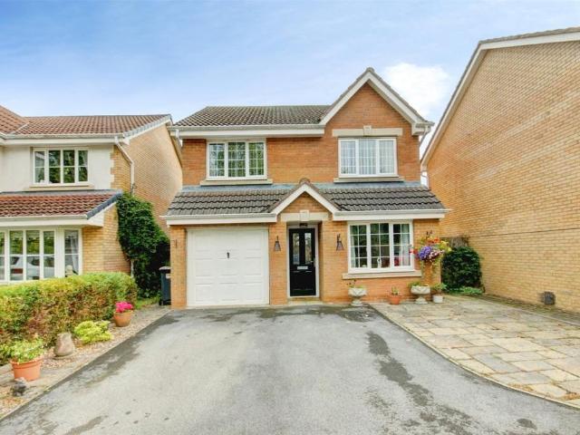4 bedroom detached house for sale
