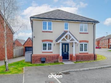 4 bedroom detached house for sale