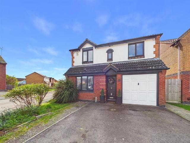 4 bedroom detached house for sale