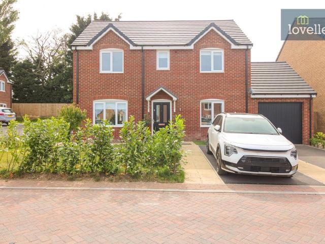 4 bedroom detached house for sale