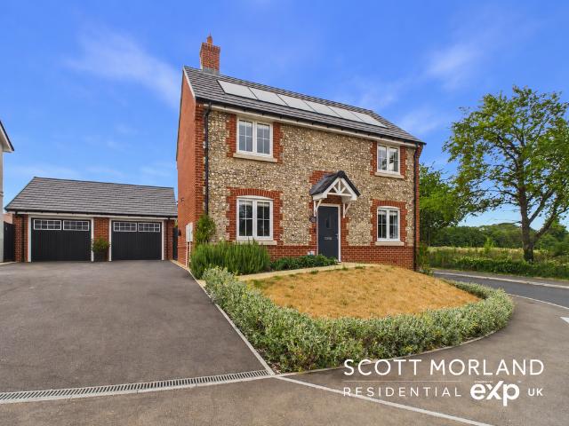 4 bedroom detached house for sale