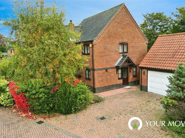 4 bedroom detached house for sale