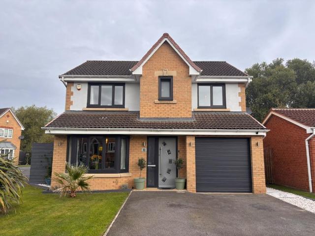4 bedroom detached house for sale
