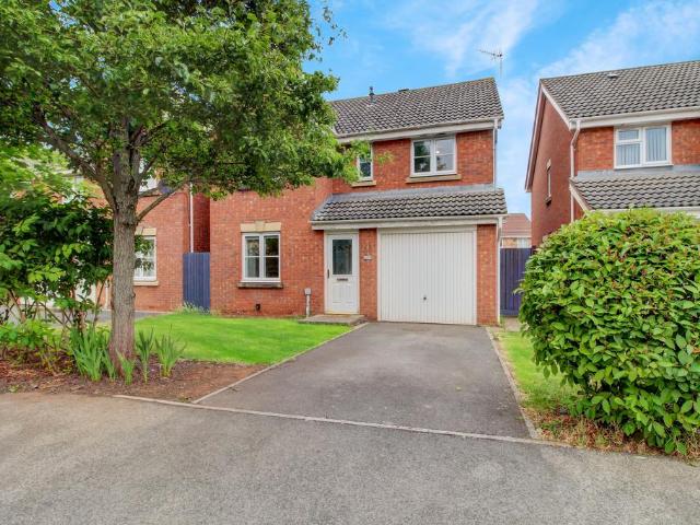 4 bedroom detached house for sale