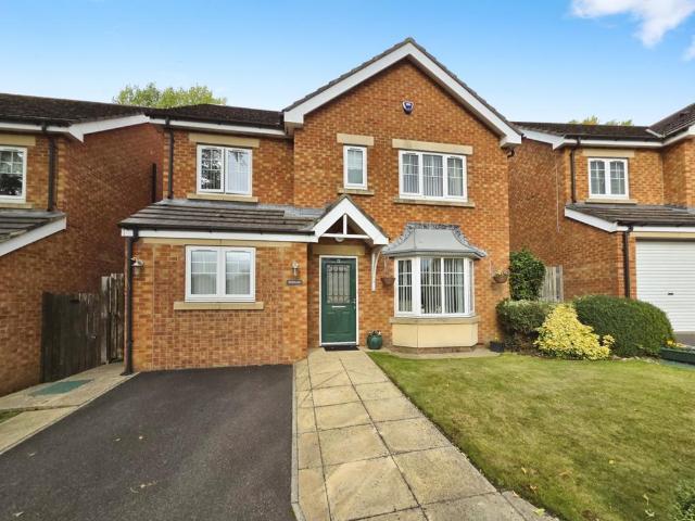 4 bedroom detached house for sale