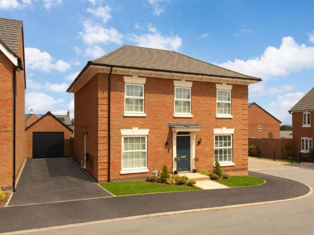 4 bedroom detached house for sale