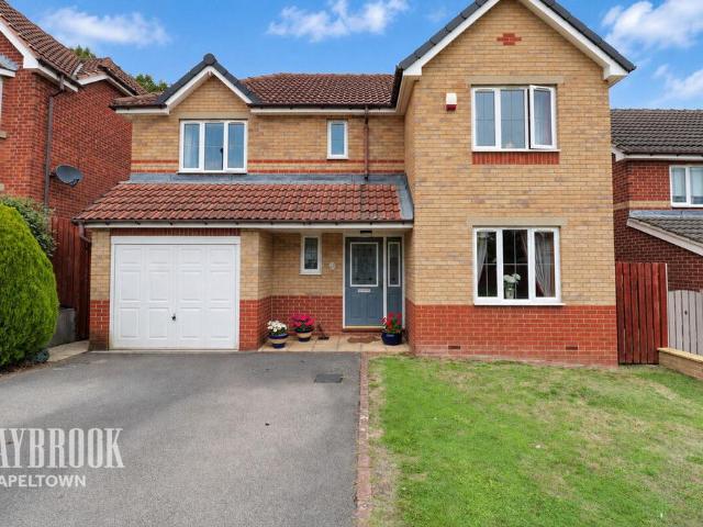 4 bedroom detached house for sale