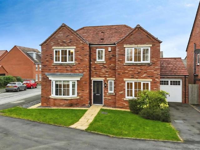 4 bedroom detached house for sale