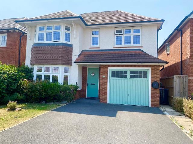 4 bedroom detached house for sale