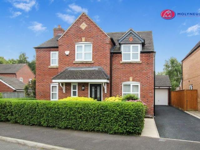 4 bedroom detached house for sale