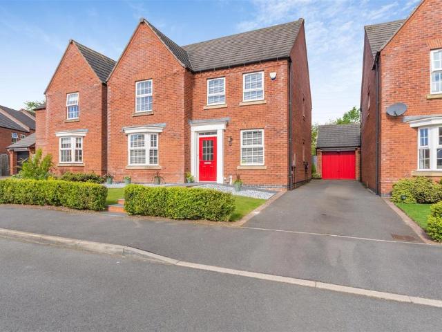 4 bedroom detached house for sale