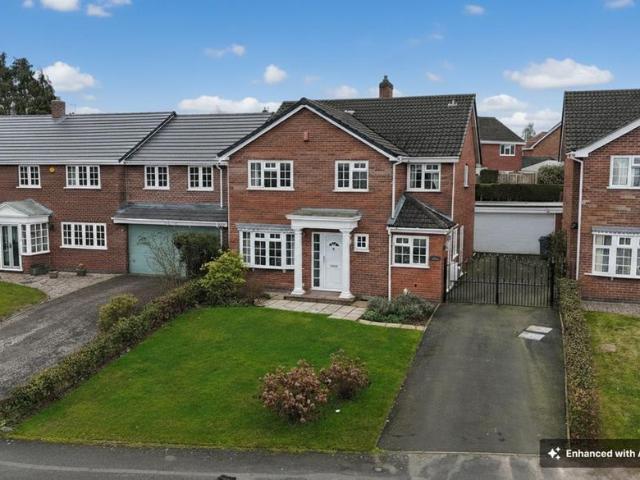 4 bedroom detached house for sale
