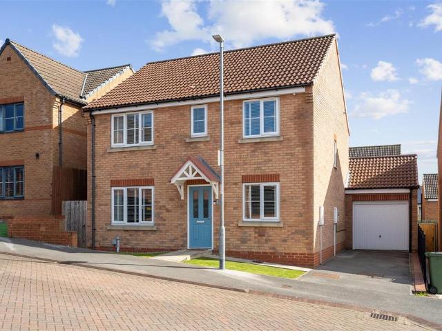 4 bedroom detached house for sale