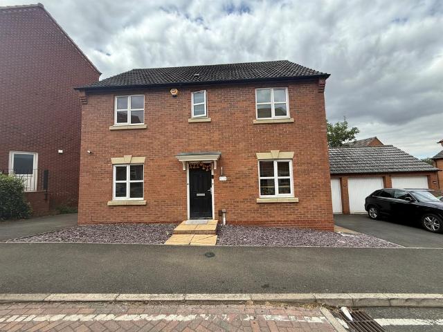 4 bedroom detached house for sale