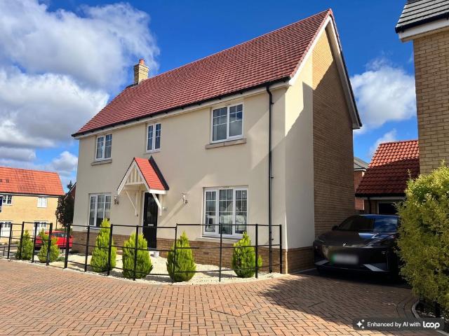 4 bedroom detached house for sale