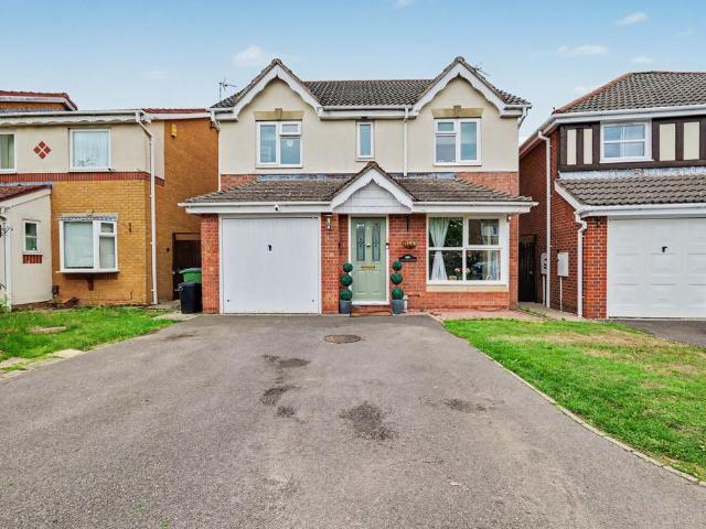 4 bedroom detached house for sale