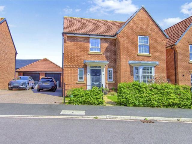 4 bedroom detached house for sale
