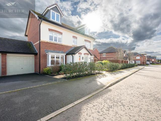 5 bedroom detached house for sale