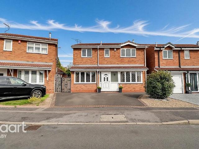 4 bedroom detached house for sale