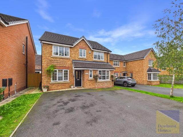 4 bedroom detached house for sale