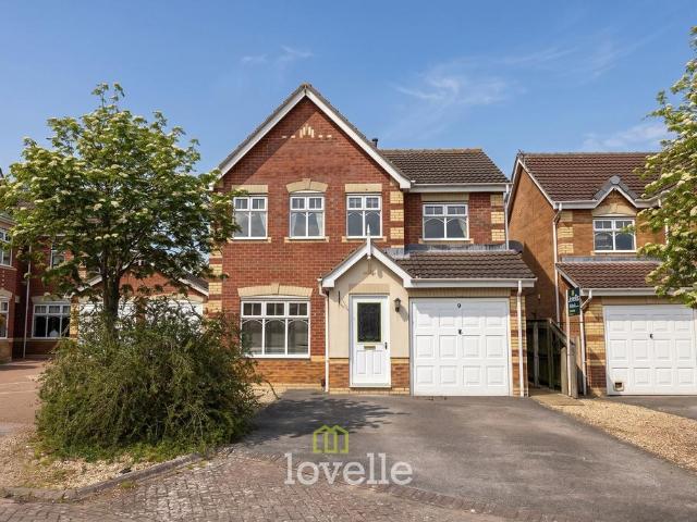 4 bedroom detached house for sale