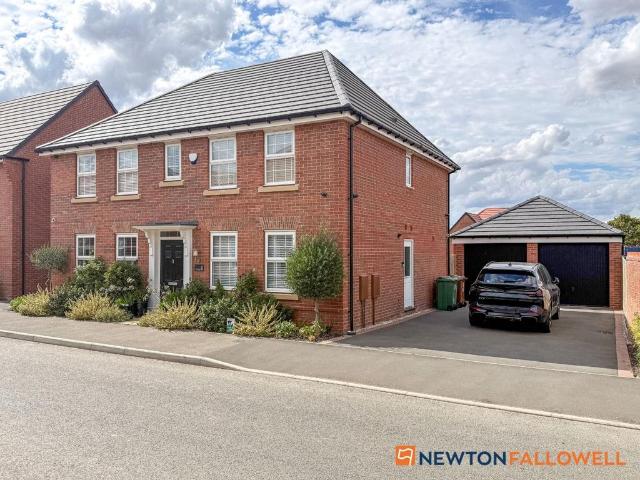 4 bedroom detached house for sale