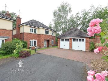 4 bedroom detached house for sale