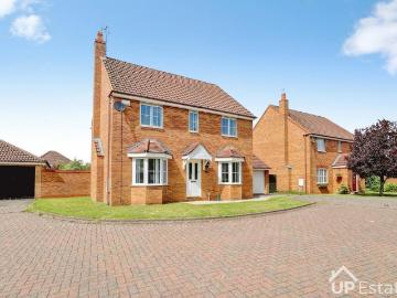 4 bedroom detached house for sale