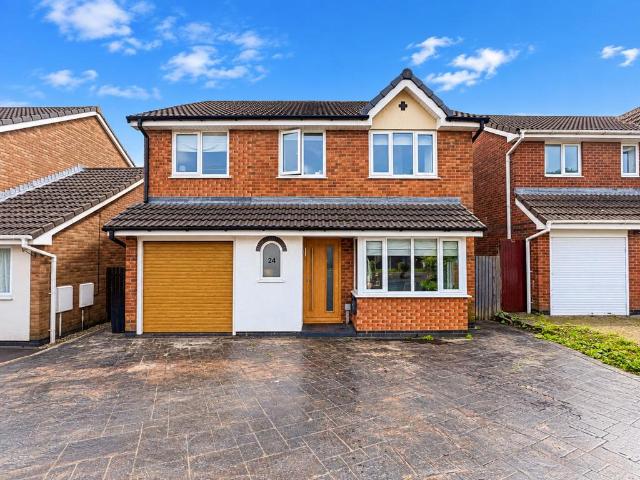 4 bedroom detached house for sale