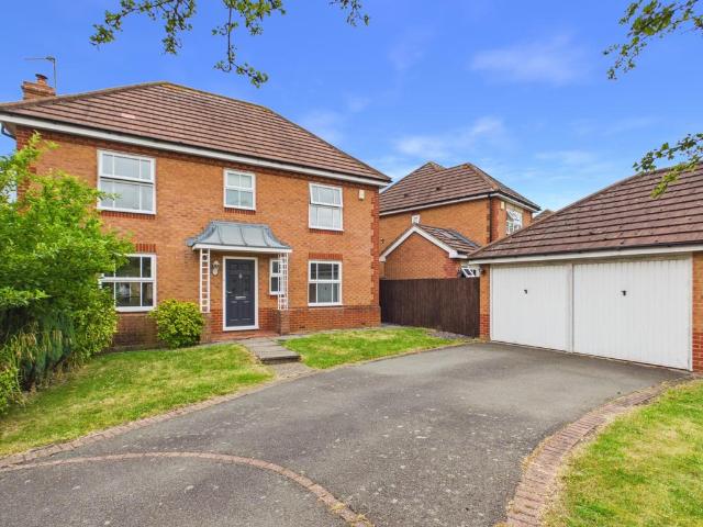 4 bedroom detached house for sale