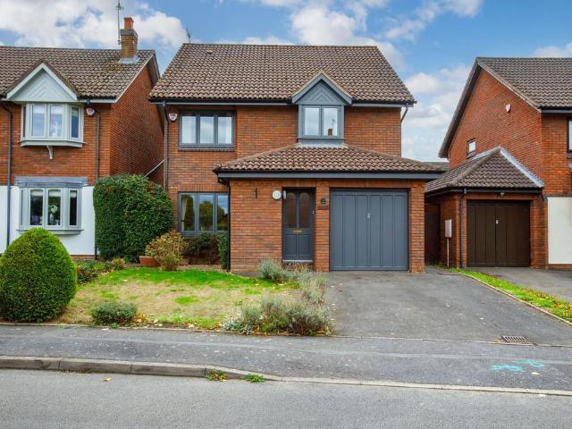 4 bedroom detached house for sale