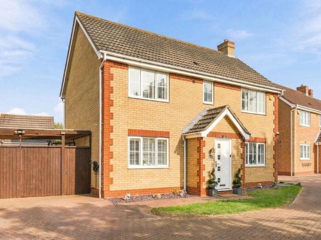 4 bedroom detached house for sale