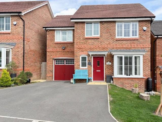 4 bedroom detached house for sale