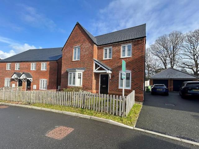 4 bedroom detached house for sale