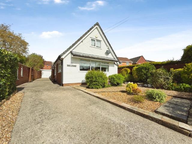 4 bedroom detached bungalow for sale