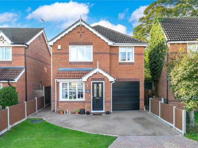 4 bedroom detached house for sale