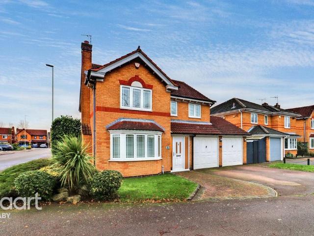 4 bedroom detached house for sale