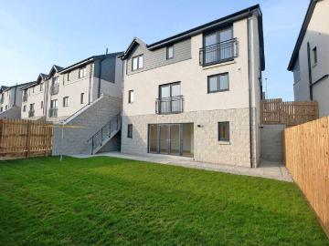 House for sale in Heathryfold Circle AB16 Aberdeen - Equipped kitchen