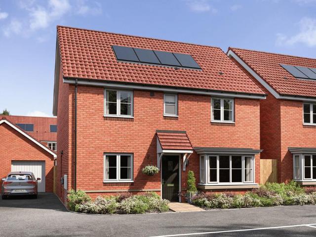 4 bedroom detached house for sale