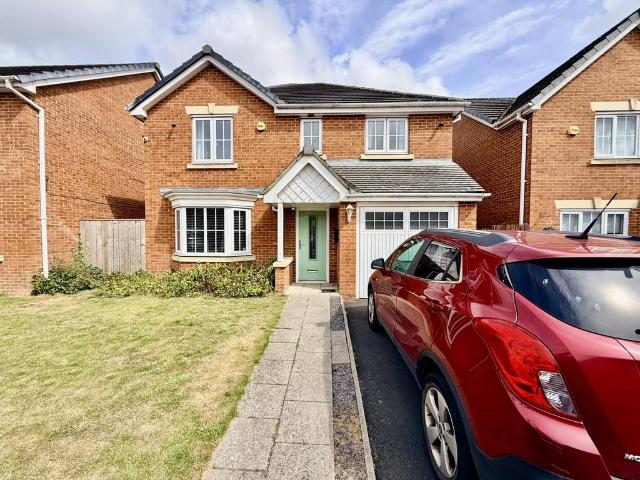 4 bedroom detached house for sale