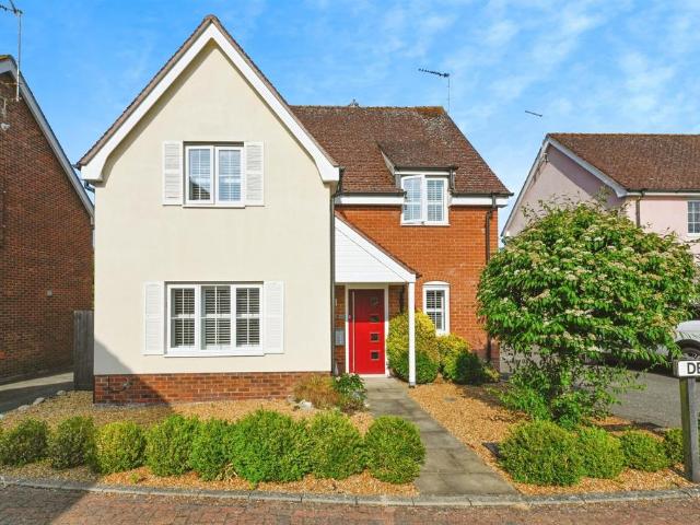 4 bedroom detached house for sale
