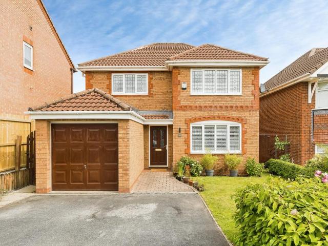 4 bedroom detached house for sale