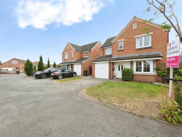 4 bedroom detached house for sale