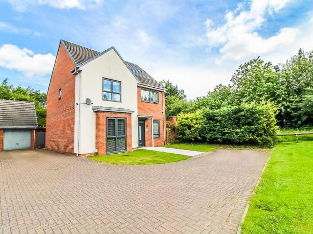 4 bedroom detached house for sale