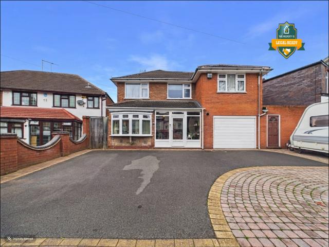 4 bedroom detached house for sale